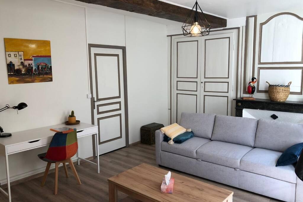 Laon : « Suite Privee Au Pied De La Cathedrale » Exterior photo